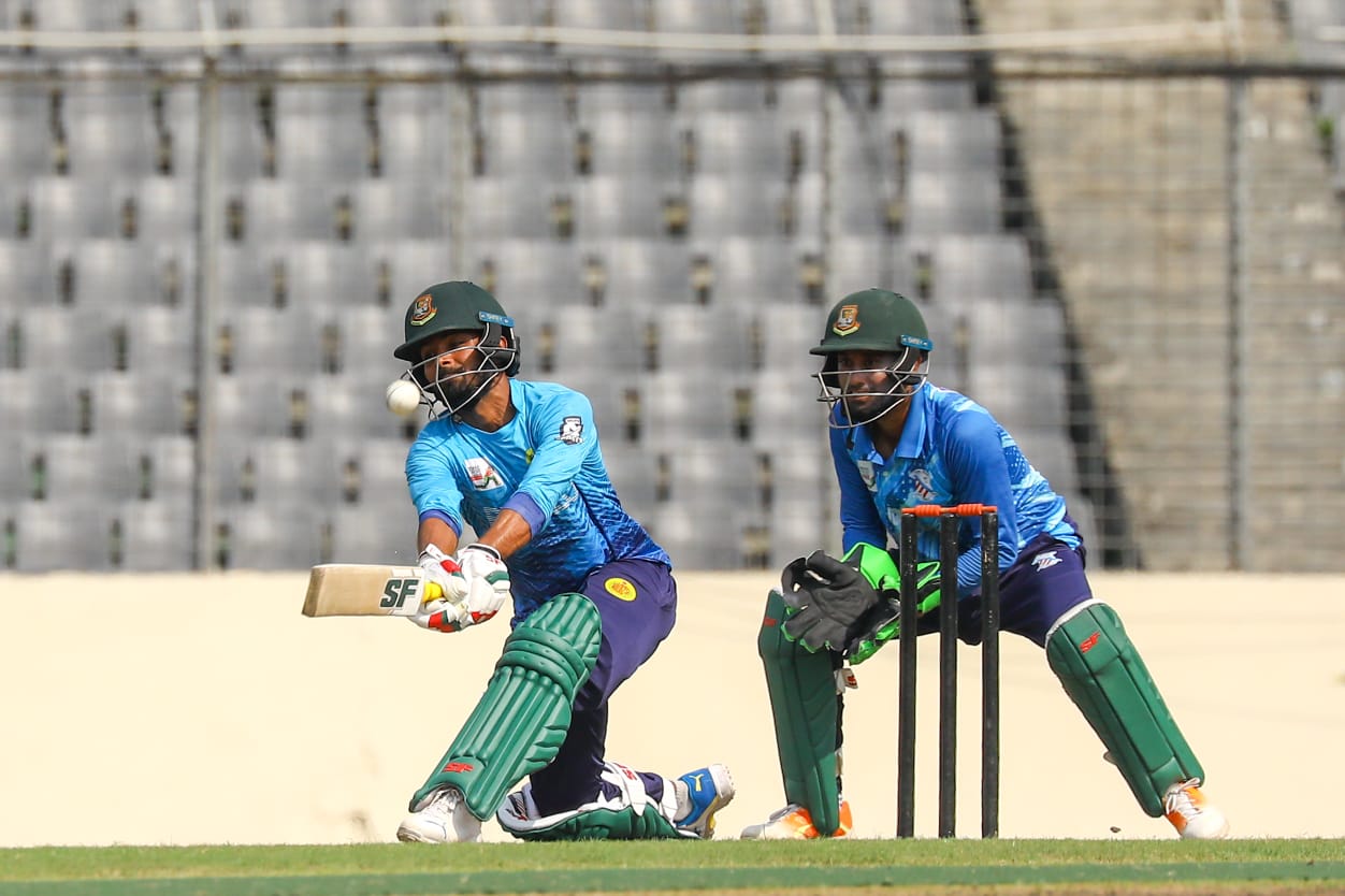 Abahani win comfortably against Prime Bank in DPL’s Super League